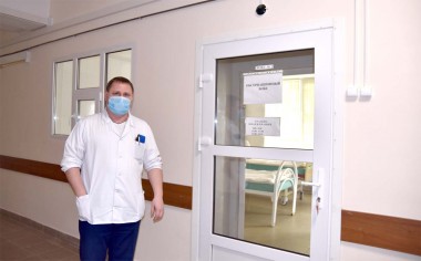 Главный врач Большемурашкинской ЦРБ Роман Викторович Апроменко рад, что пациентам стало комфортнее проходить лечение в стенах медучреждения