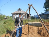 Строительством колодца в Гужове занимается бригада из Н. Новгорода