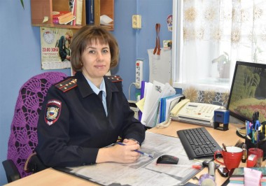 Инспектор ПДН Татьяна Дубинина большую часть времени посвящает службе