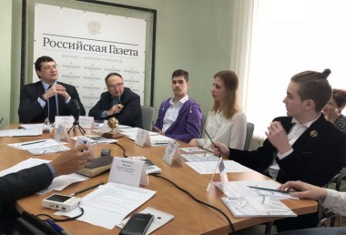 Глеб Никитин пообщался с нижегородскими участниками смен в образовательном центре «Сириус»