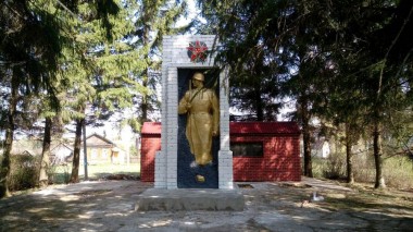 Памятник в селе Ивановское