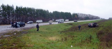 В срашной аварии,  произошедшей 21 октября  на перекрестке дорог на Бутурлино  и Перевоз — Большое Мурашкино,  пострадали 10 человек