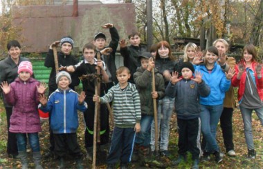 17 октября все ученики Кишкинской школы вышли на пришкольную территорию и приняли участие в Экологическом уроке