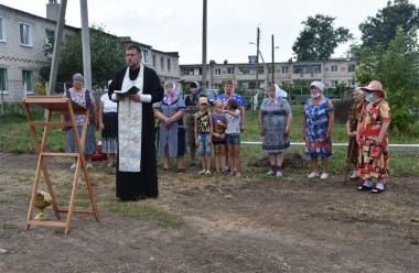 2 августа, в Ильин день, на месте будущей церкви в поселке Советский прошел молебен