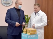 Депутат Госдумы Анатолий Лесун привёз подарки для сотрудников «красной зоны» инфекционного отделения Большемурашкинской ЦРБ