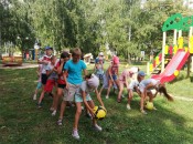 Дети весело и увлеченно проводили свои дни в лагере «Бригантина»