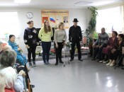 Нижегородские волонтеры снова навестили своих друзей и порадовали их