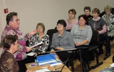 Опытом внедрения новых стандартов делится учитель  Большемурашкинской средней школы Анна Борисовна Лапина