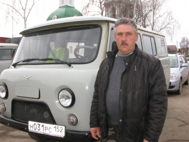 Поселковая администрация Большого Мурашкина пополнилась новой техникой – двумя автомобилями «УАЗ» для перевозки людей и грузов
