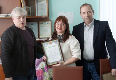 Светлана Щербакова принимает поздравления