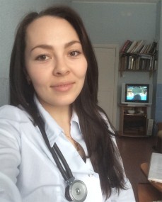 У анестезиолога-реаниматолога Людмилы Романовой никогда не бывает «просто выходных», она всегда готова прибыть в операционную
