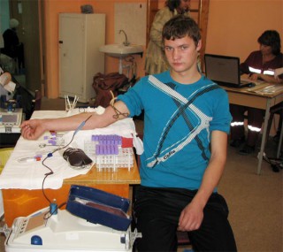 Житель Большого Мурашкина  Владимир Бураков впервые сдал свою кровь