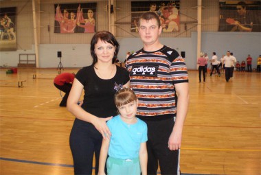 Марина, Алексей и Арина Путримовы