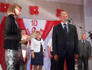Глава Большемурашкинского района В.В. Кокурин поздравляет коллектив НГИЭИ с юбилеем