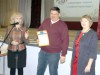 Культорганизатор Кишкинского СДК Э.А. Вагузов получает диплом победителя в конкурсе на лучший публичный отчет