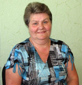 Экономист и кадровик швейной фабрики  Валентина Николаевна Наумова