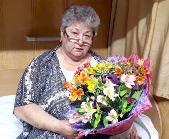Елена Юрьевна Кныш любит не только свою работу, но и цветы