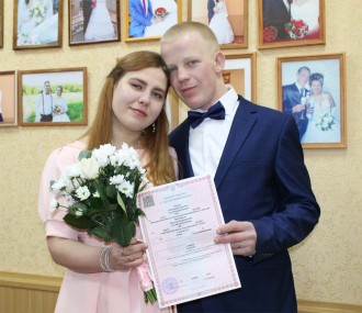 Новоиспеченные супруги — Наталья и Александр Сахаровы