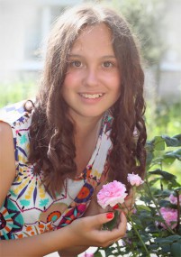 Ольга Игнатьева — ученица 8б класса Большемурашкинской средней школы, красивая, обаятельная и спортивная девушка.