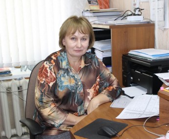 Секретарь Жанна Евтина зарекомендовала себя ответственным и исполнительным сотрудником