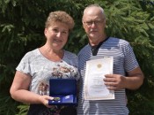 Супруги из Курлакова Ирина и Александр Лабутины удостоены награды «За любовь и верность»