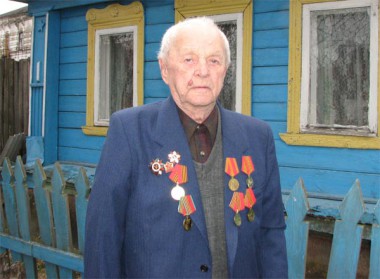 Ветеран Великой Отечественной войны  Петр Иванович Фролов ещё полон сил,  живёт самостоятельно в собственном доме.