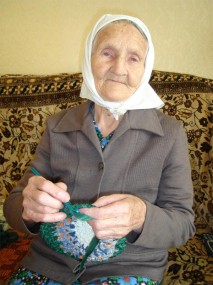 Всех своих близких людей Софья Михайловна Курагина обеспечила красивыми ковриками